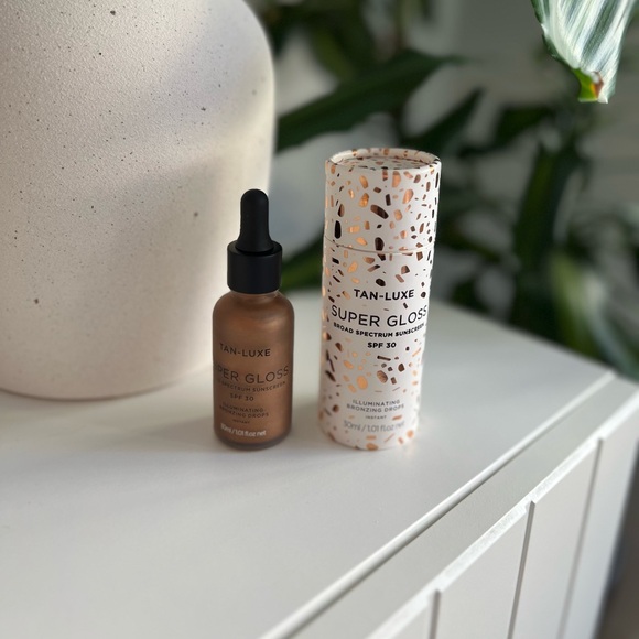 Tan Luxe Super Gloss Instant Bronzing Face Drops with SPF 30 - Picture 3 of 8